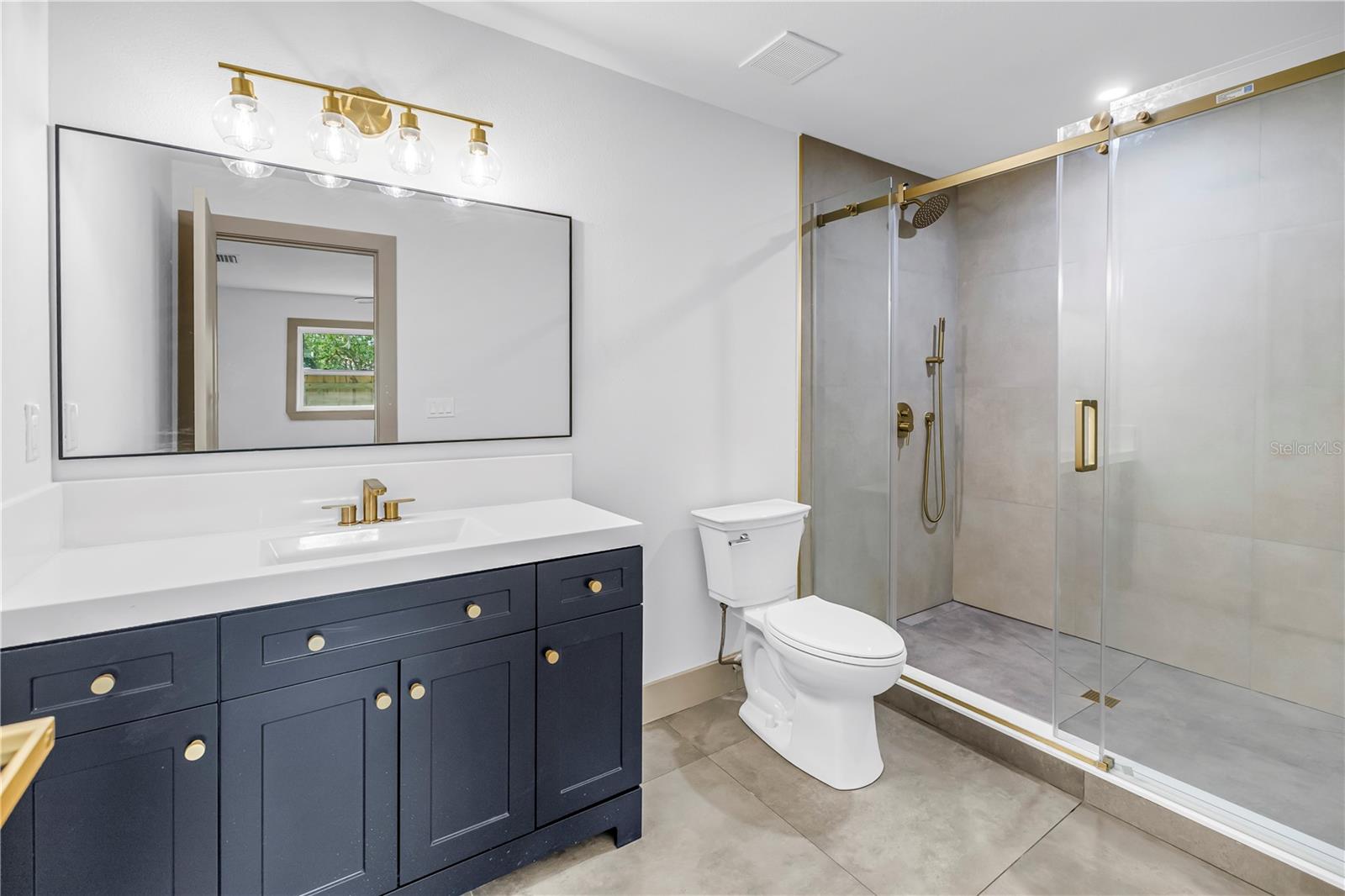 1116 N RIVERHILLS DR — photo 40