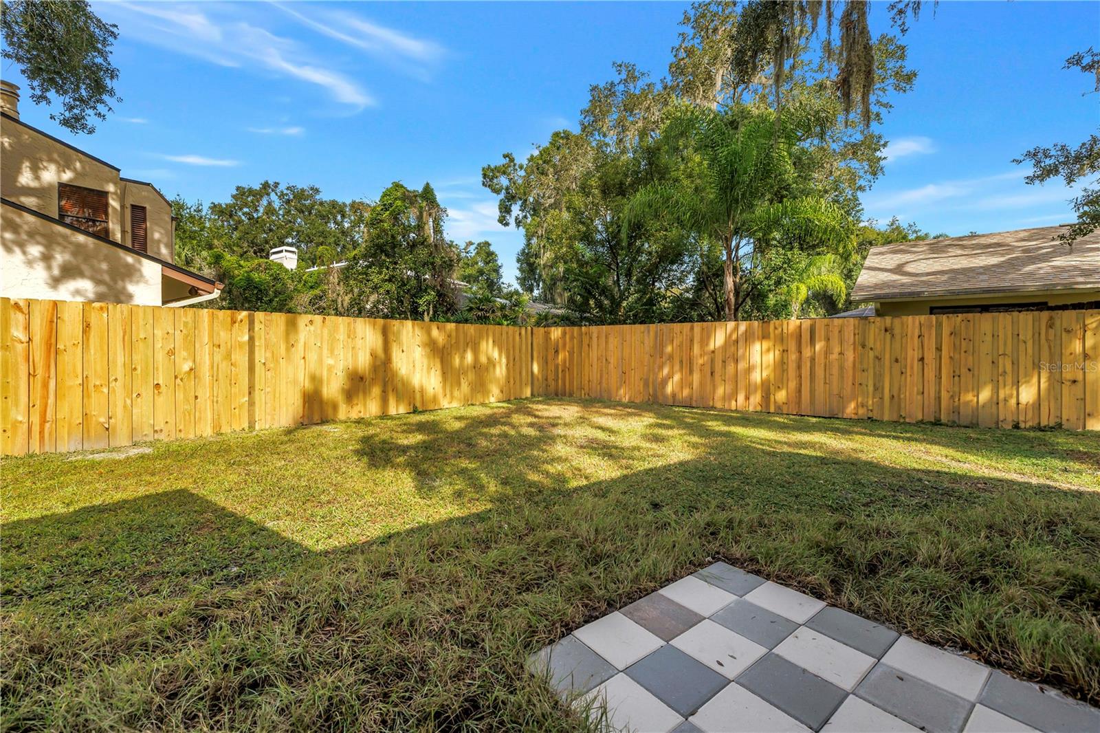 1116 N RIVERHILLS DR — photo 52