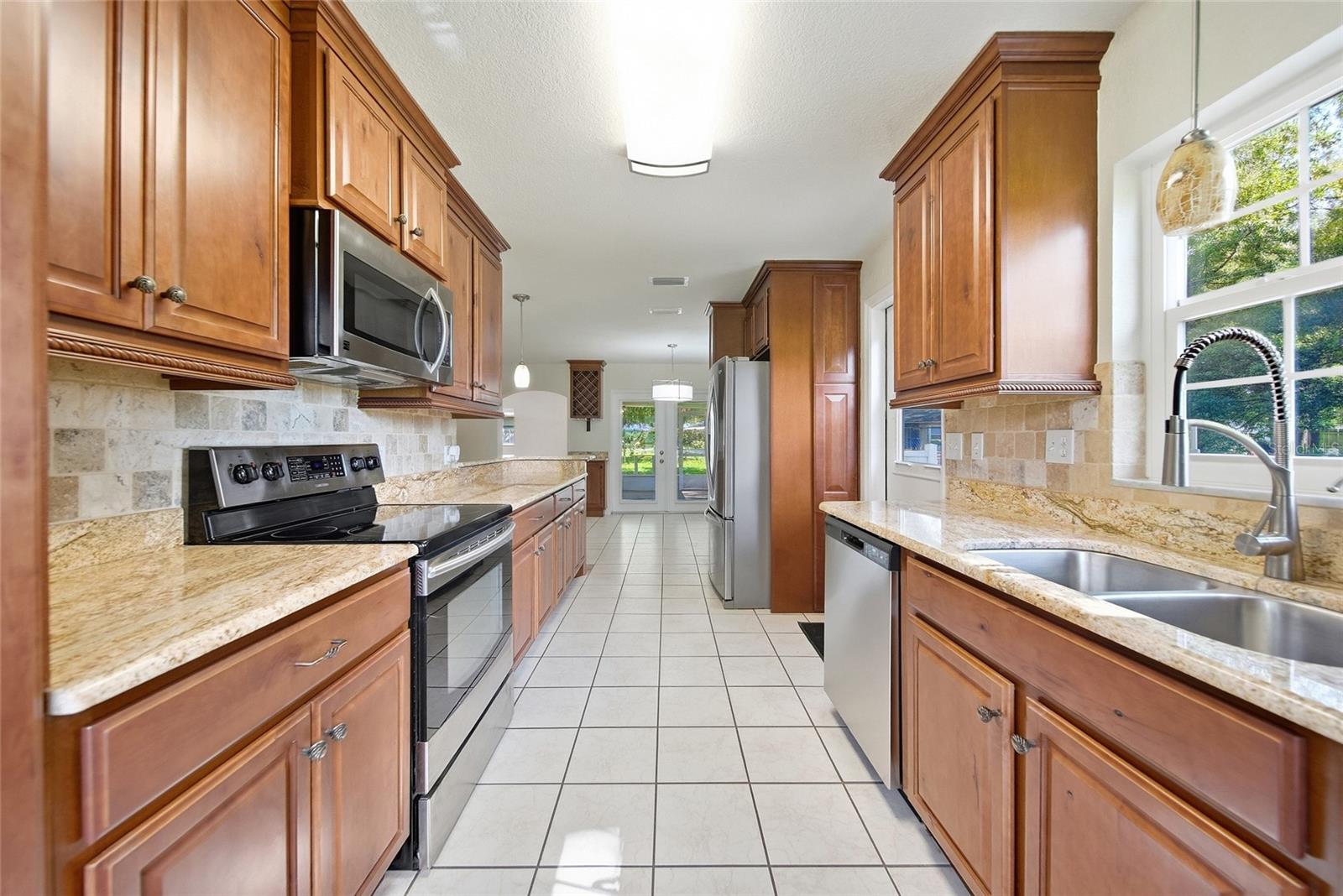 9401 N ROME CIR — photo 11