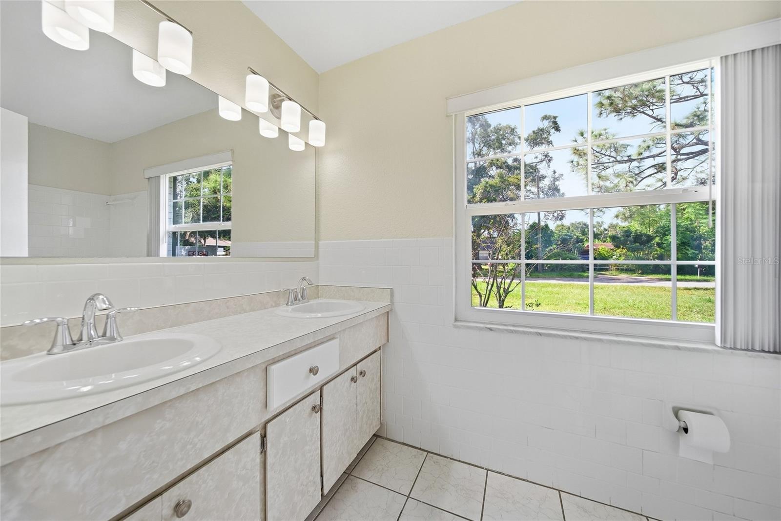 9401 N ROME CIR — photo 17