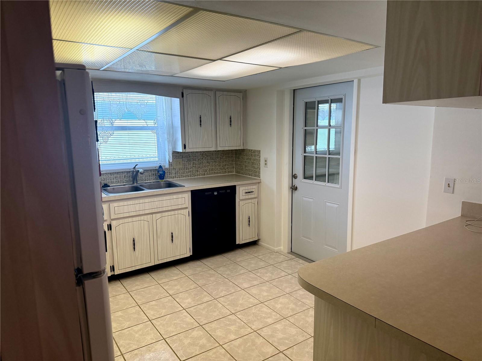7625 EMBASSY BLVD — photo 14