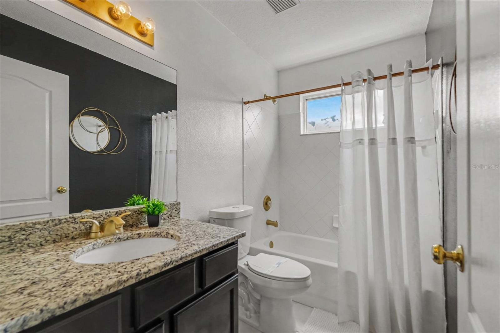 4304 TARKINGTON DRIVE — photo 32