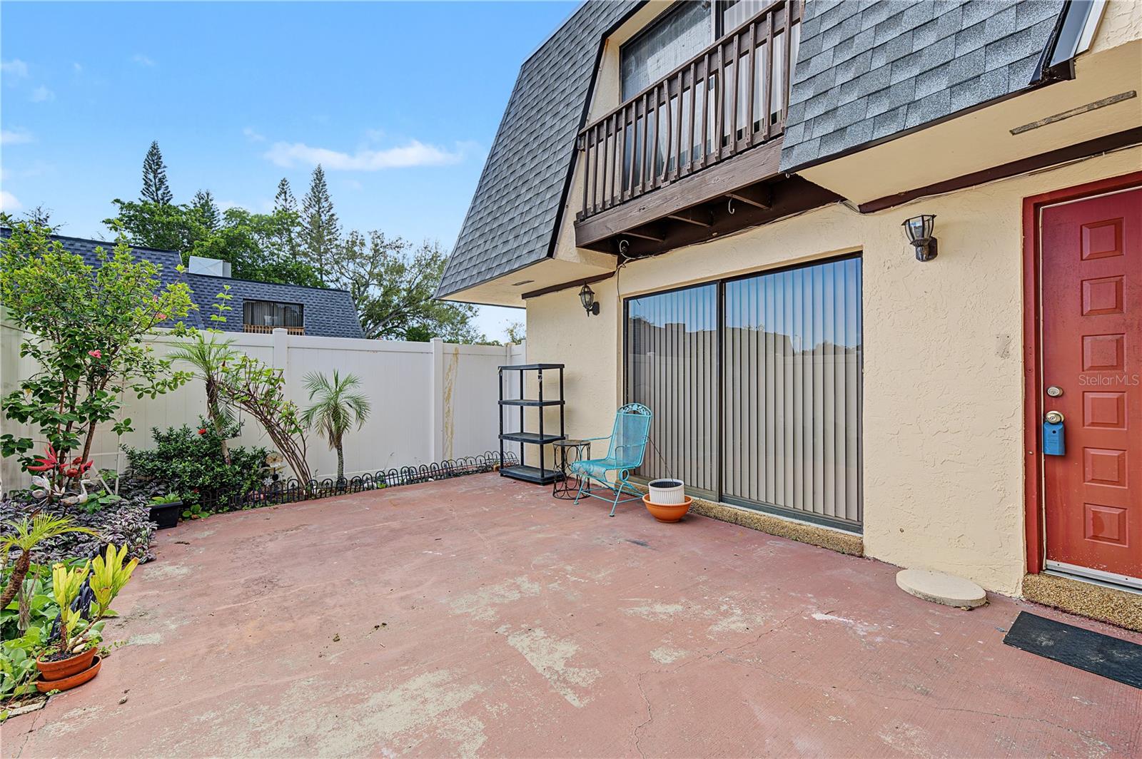 8119 OAK TRACE WAY #C — photo 22