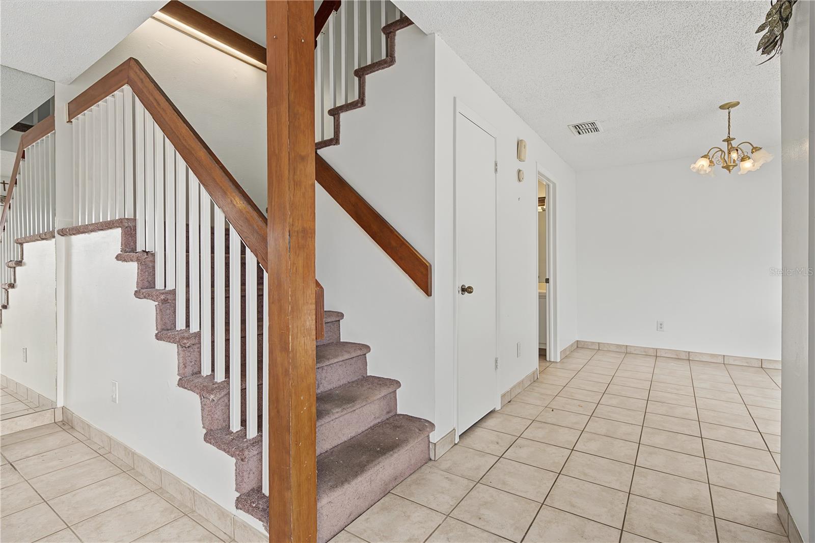 8119 OAK TRACE WAY #C — photo 15