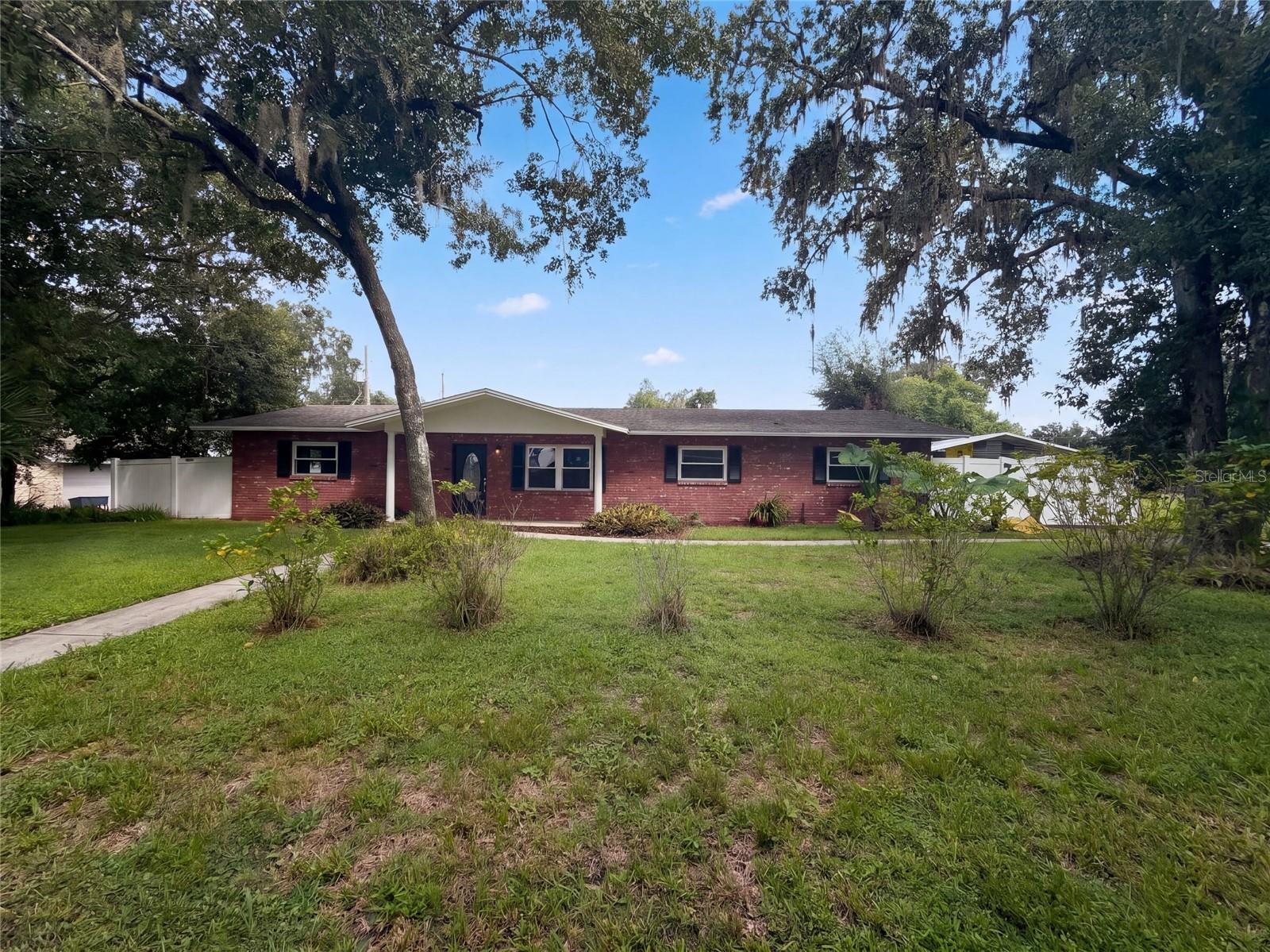 2716 CHARLESTON DR — photo 14