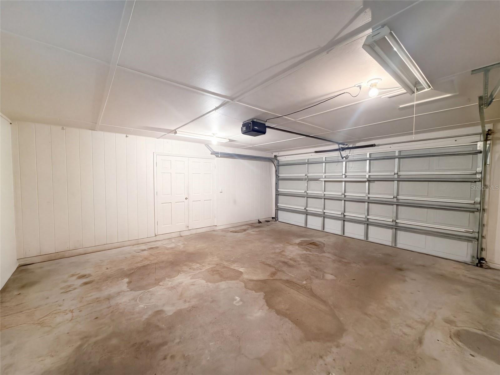 2716 CHARLESTON DR — photo 12