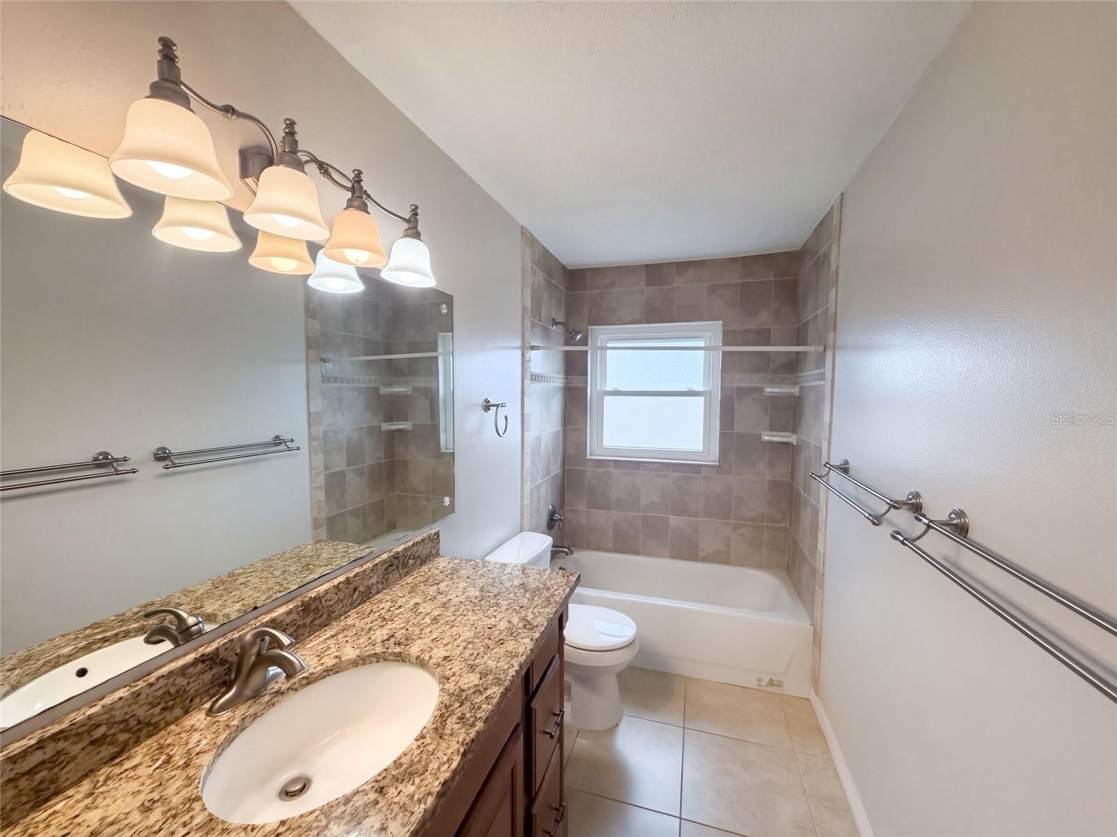 2716 CHARLESTON DR — photo 10