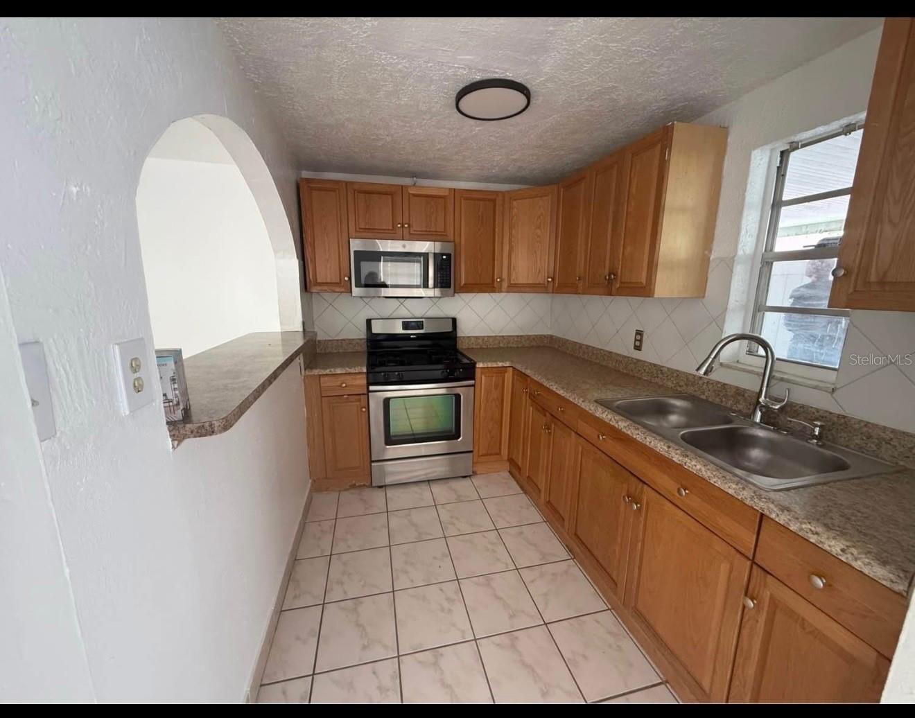 7210 N HUBERT AVE — photo 4