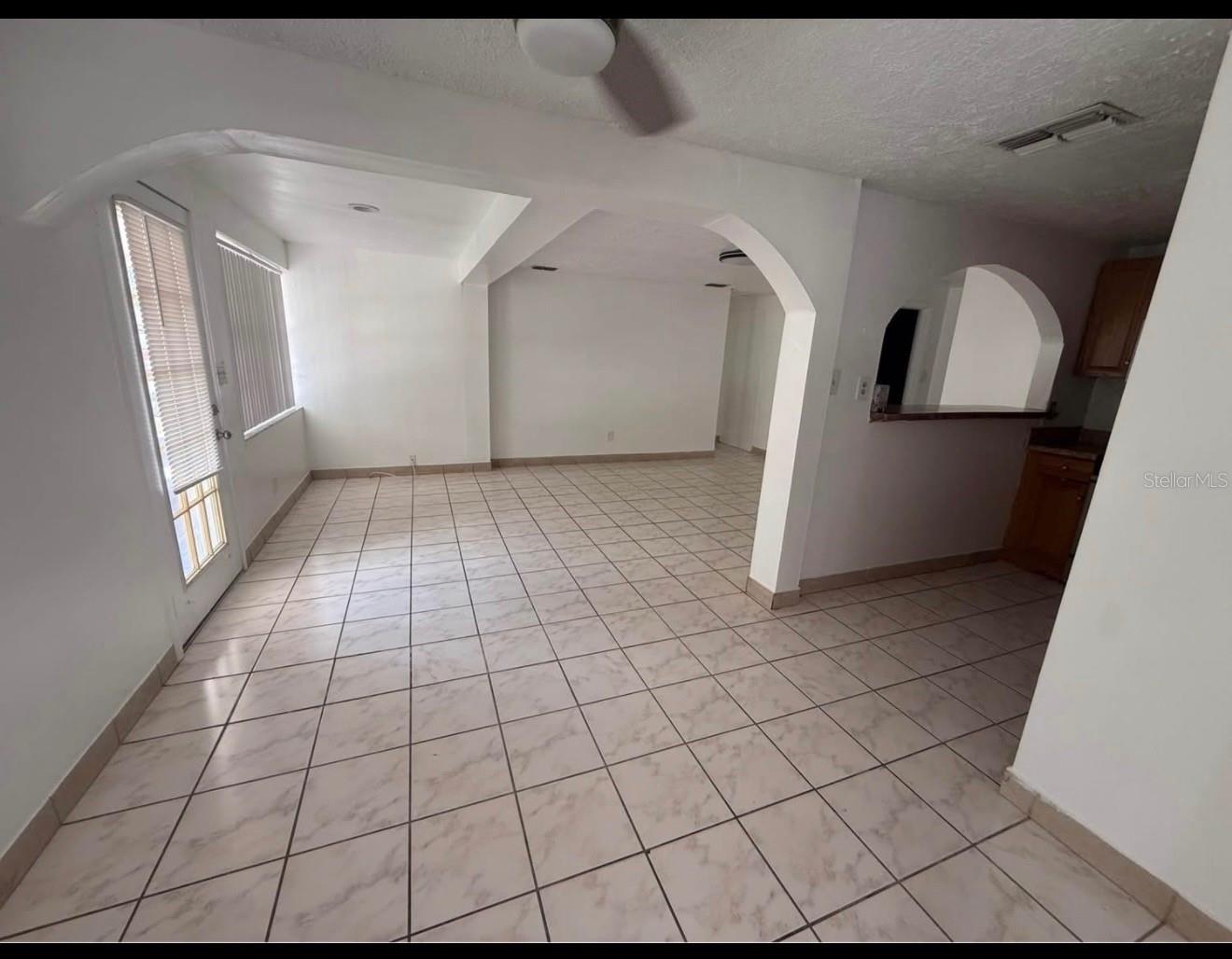 7210 N HUBERT AVE — photo 3