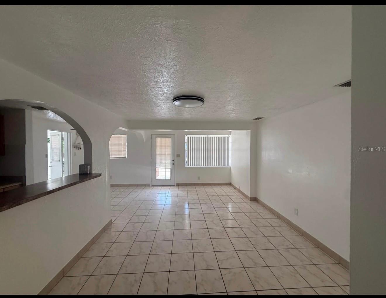 7210 N HUBERT AVE — photo 6