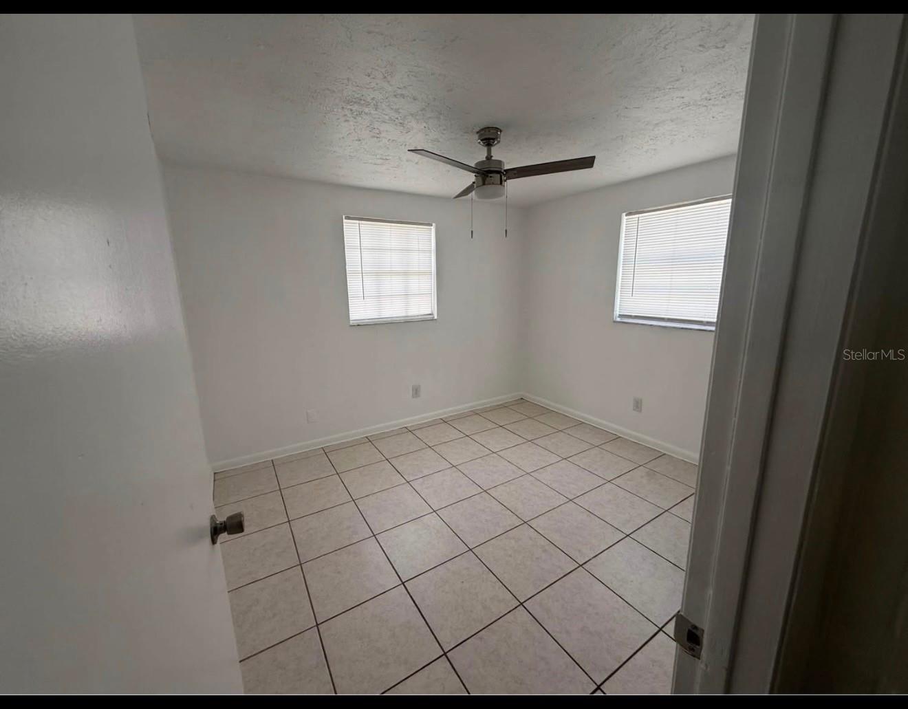 7210 N HUBERT AVE — photo 8