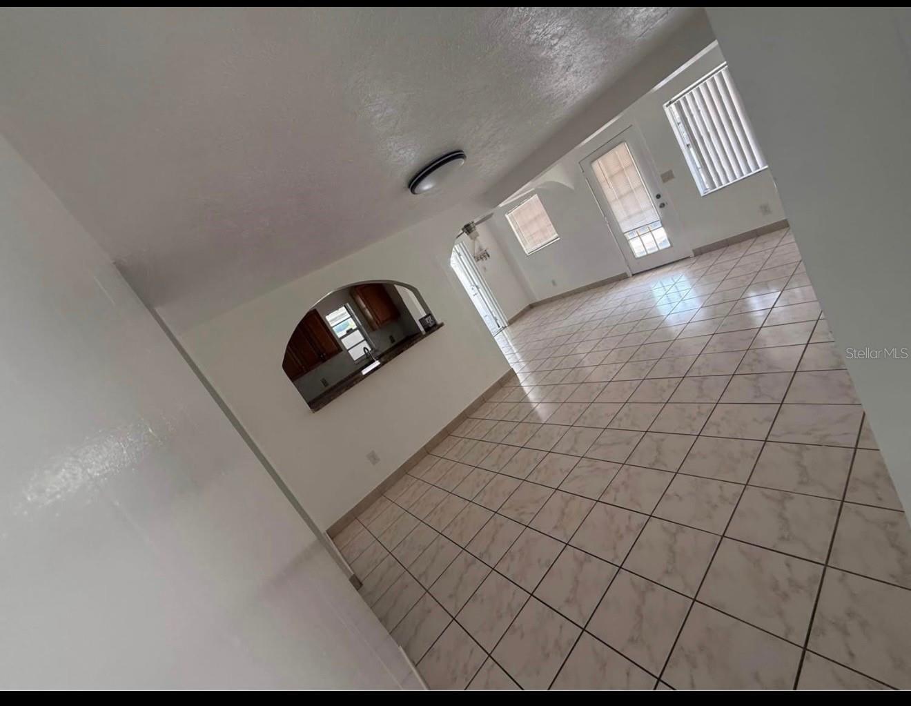 7210 N HUBERT AVE — photo 5
