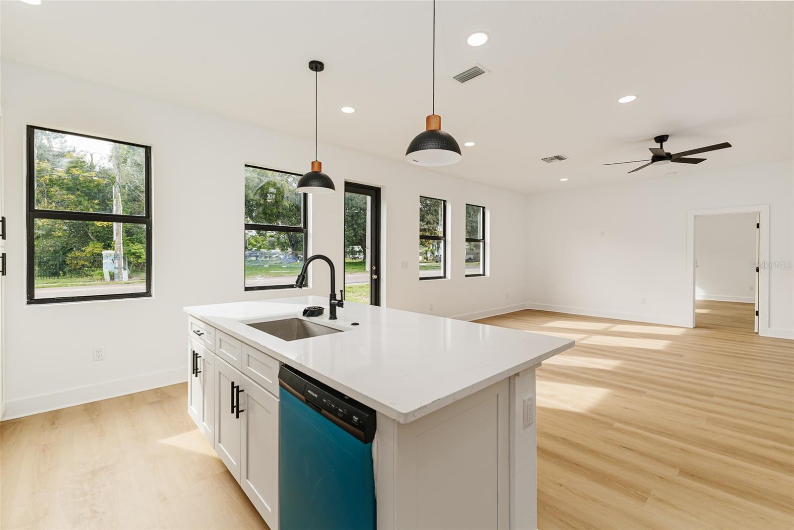 2507 FAIRVIEW AVE — photo 17
