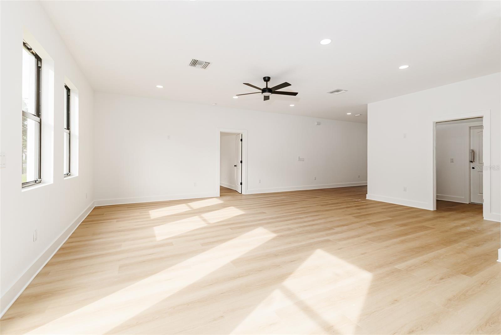 2507 FAIRVIEW AVE — photo 11