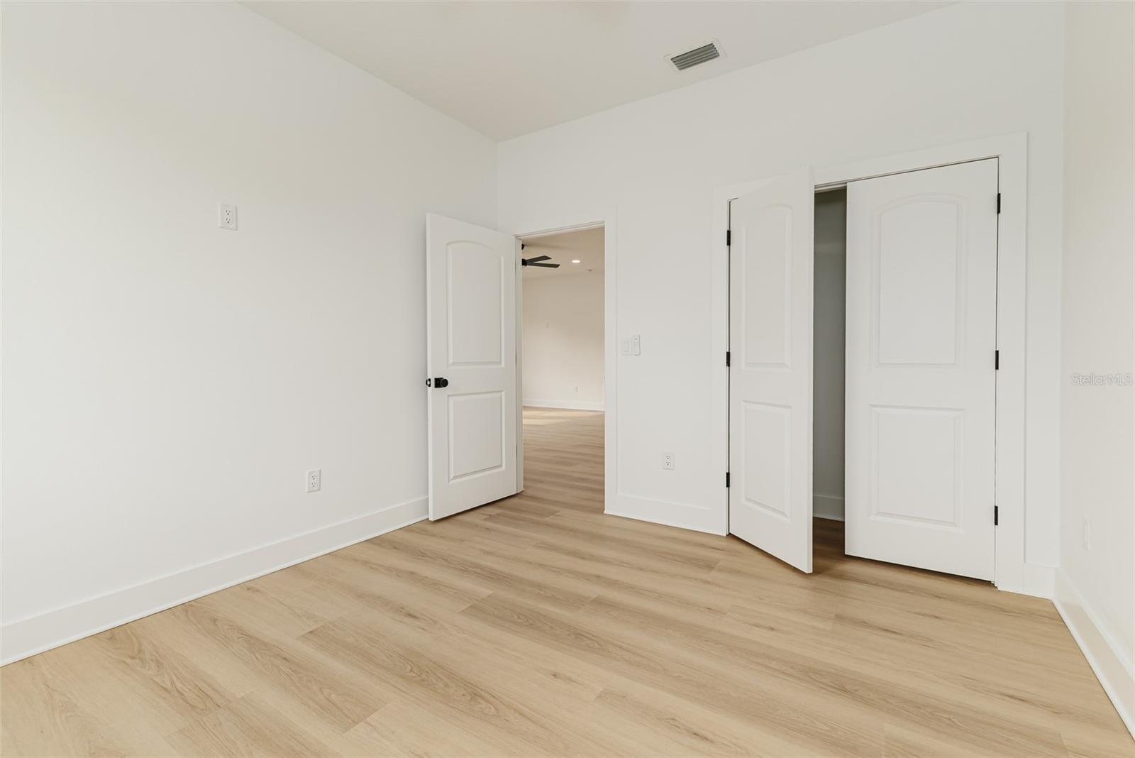 2507 FAIRVIEW AVE — photo 34