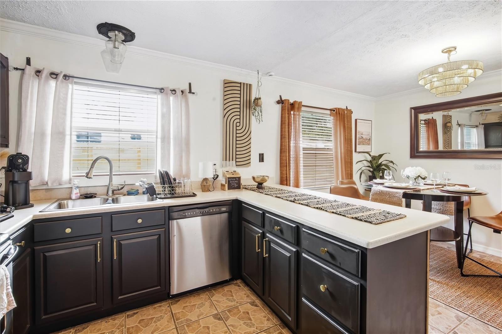 2112 E NEDRO RD — photo 8
