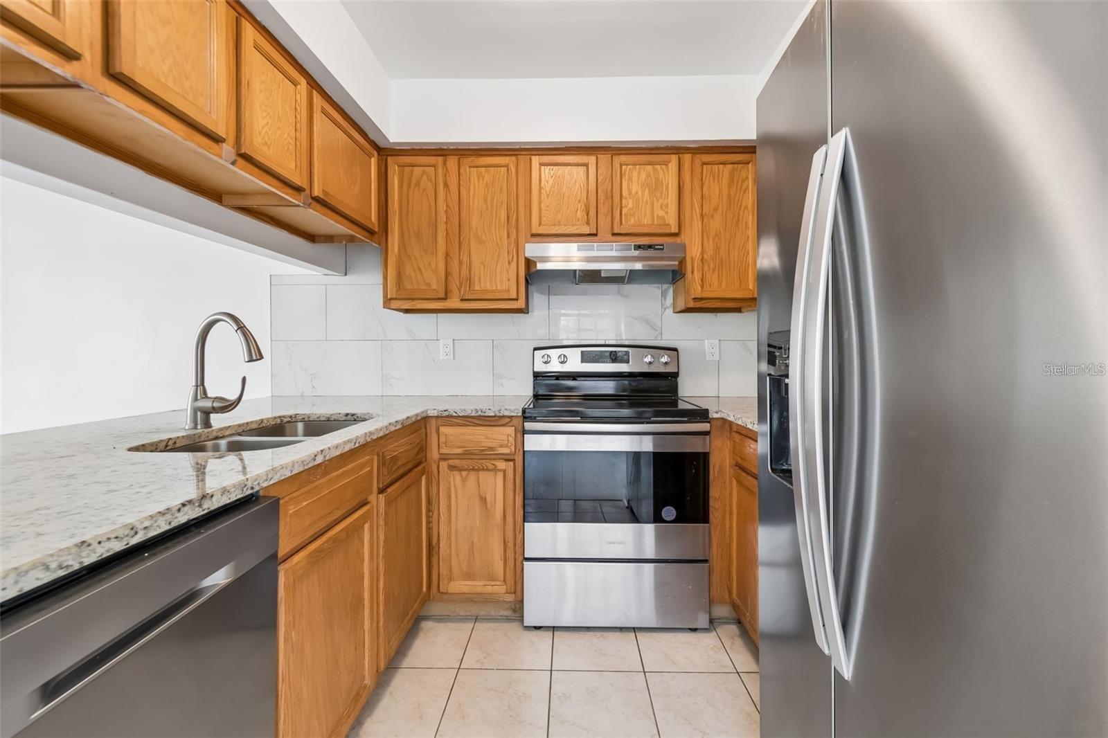 5182 SUNRIDGE PALMS DR #5182 — photo 25