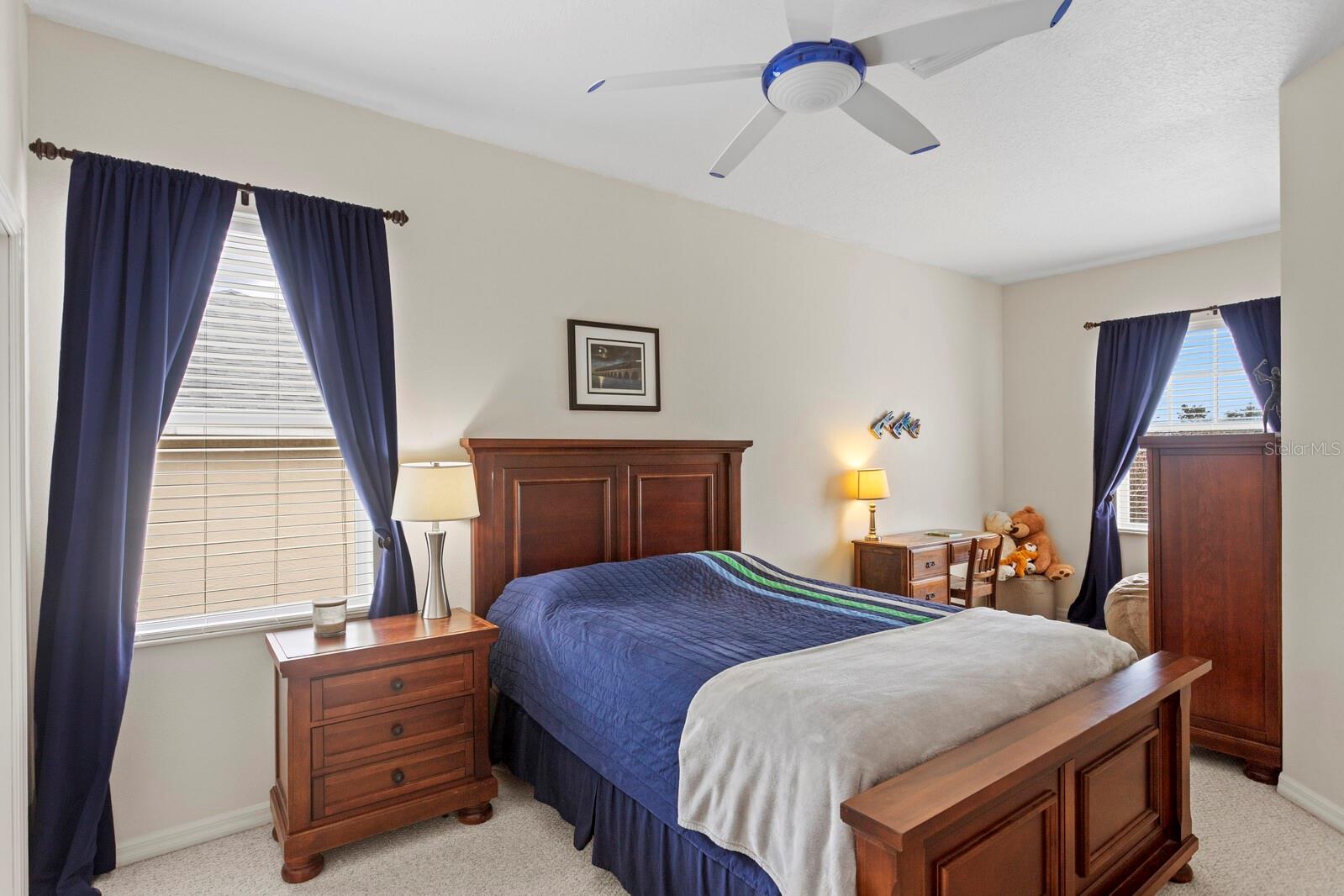 540 HARBOR GROVE CIR — photo 32