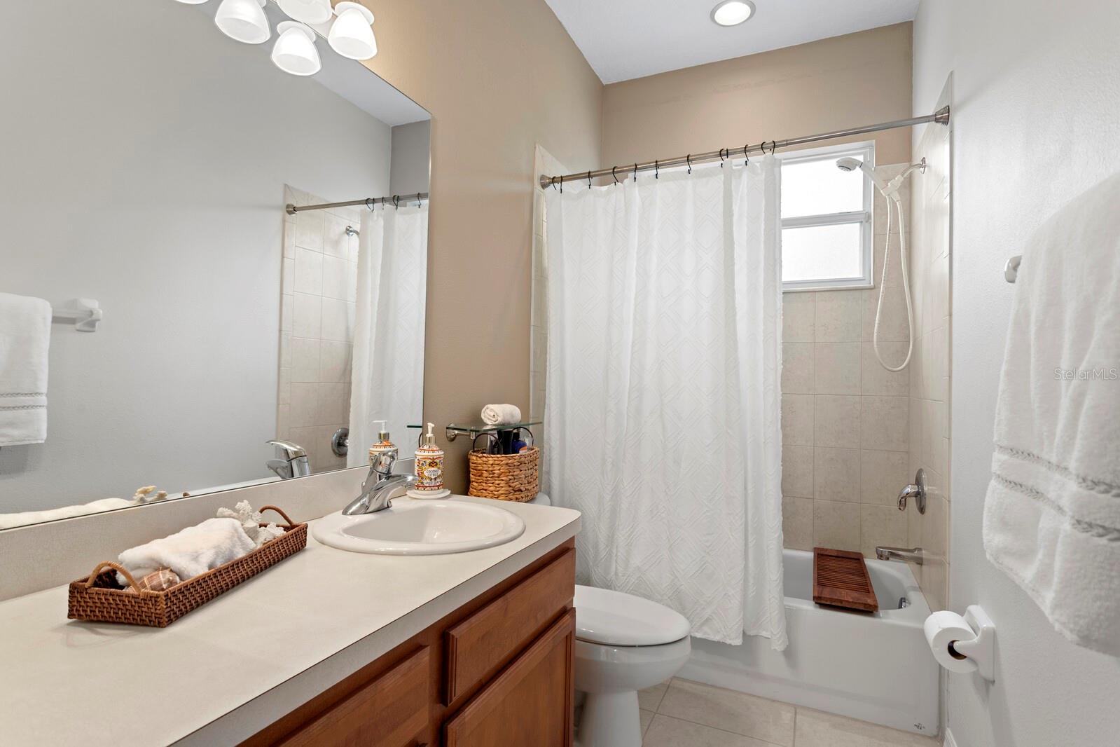 540 HARBOR GROVE CIR — photo 34