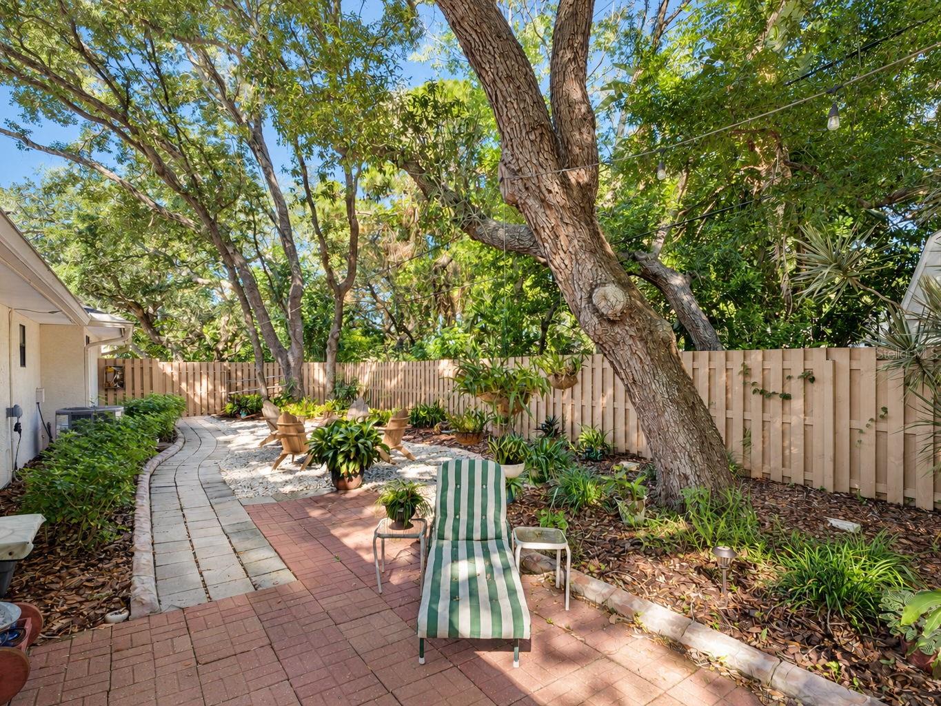 119 PARKSIDE COLONY DR — photo 52