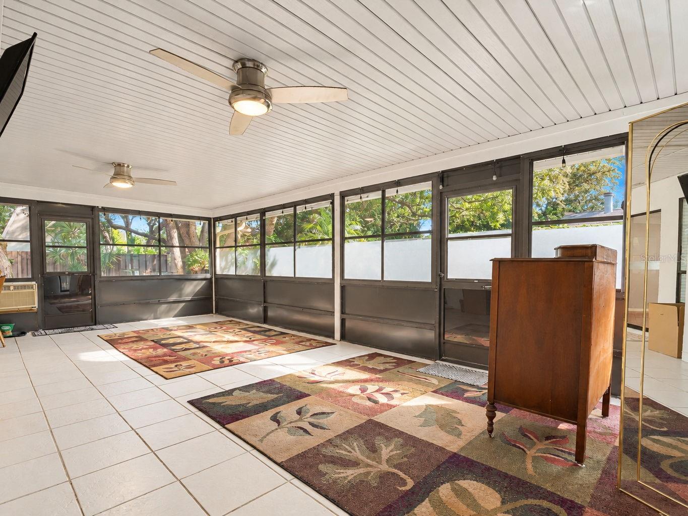 119 PARKSIDE COLONY DR — photo 35