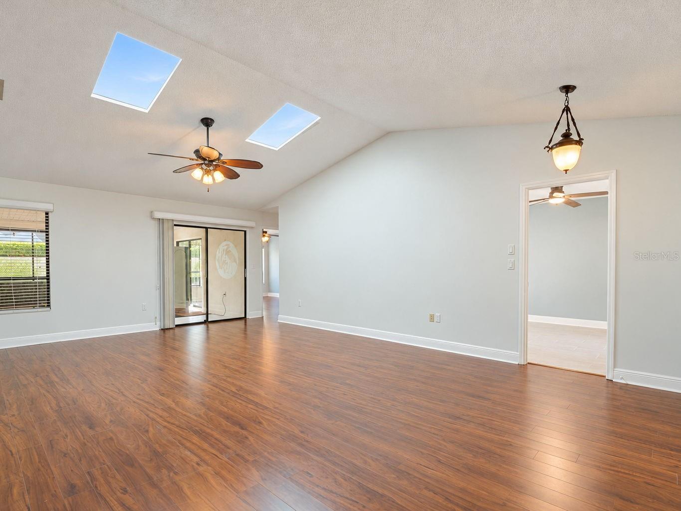 119 PARKSIDE COLONY DR — photo 12