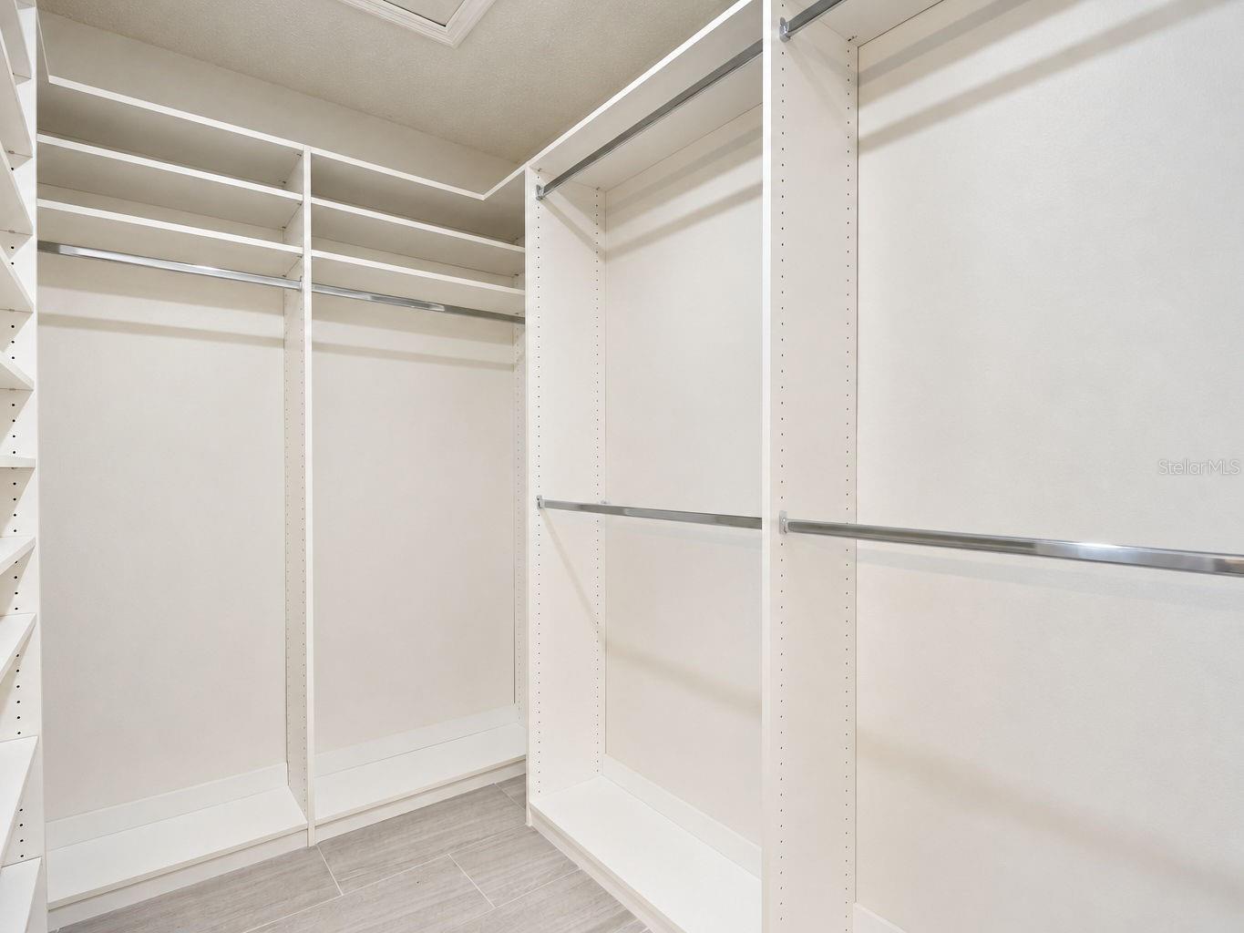 119 PARKSIDE COLONY DR — photo 42