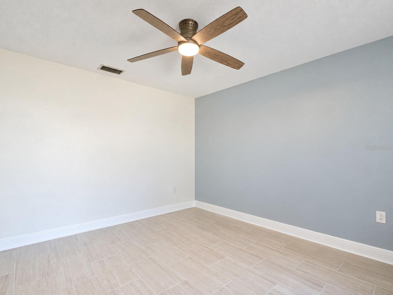 119 PARKSIDE COLONY DR — photo 31