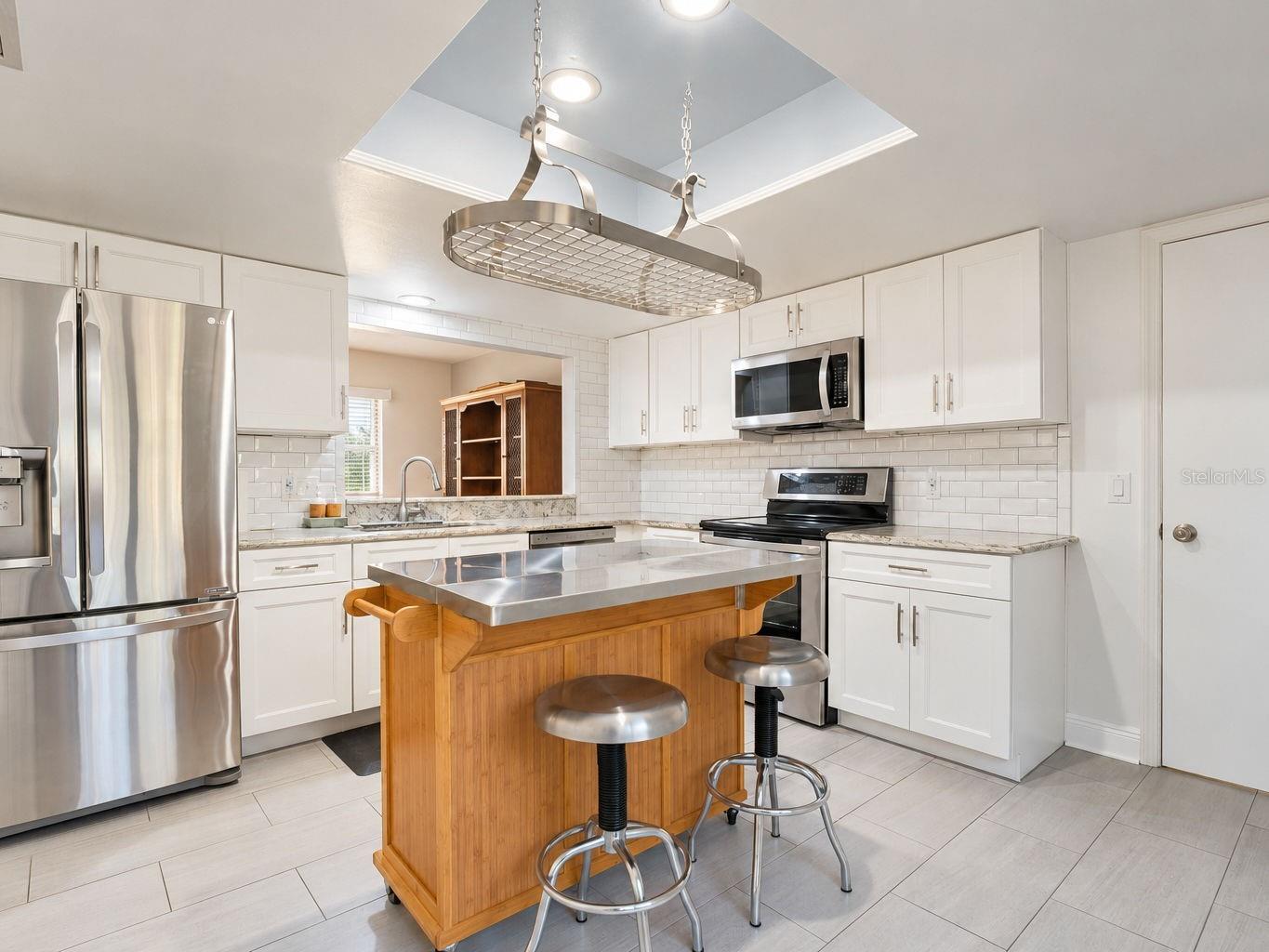 119 PARKSIDE COLONY DR — photo 17