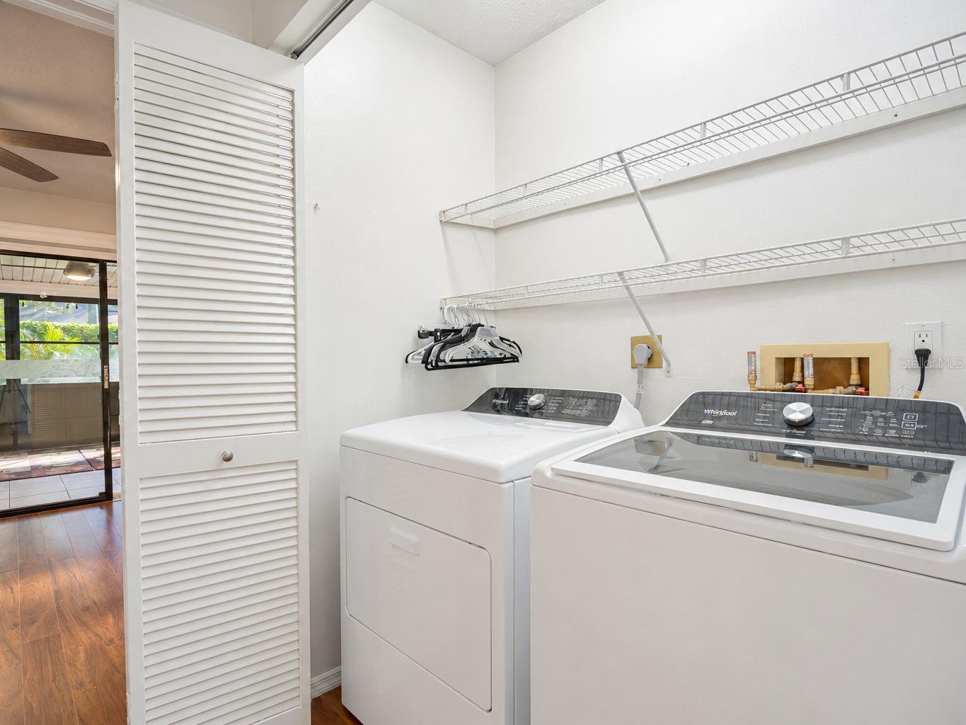 119 PARKSIDE COLONY DR — photo 47