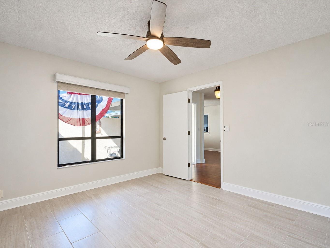119 PARKSIDE COLONY DR — photo 32