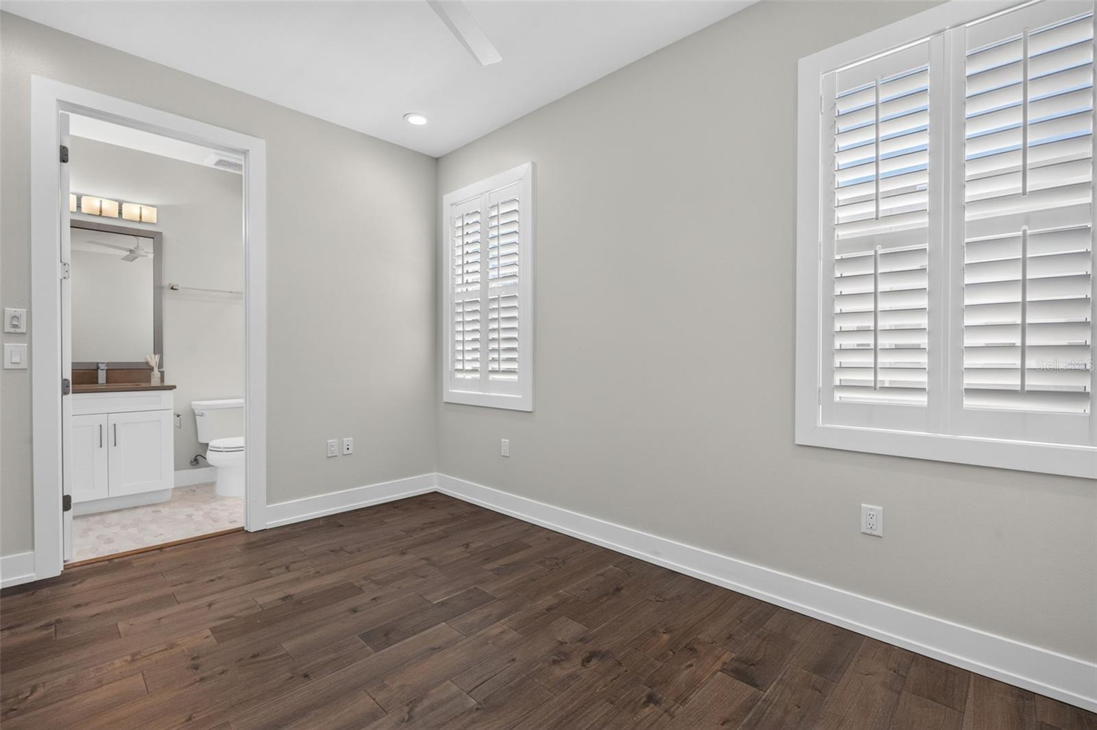 536 4TH AVE S #2 — photo 34