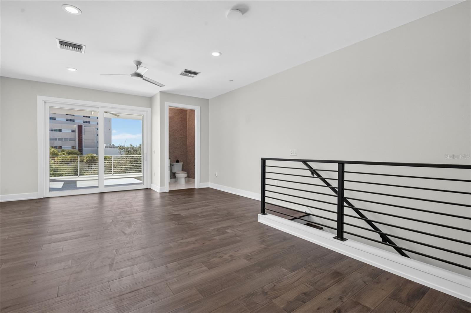 536 4TH AVE S #2 — photo 37