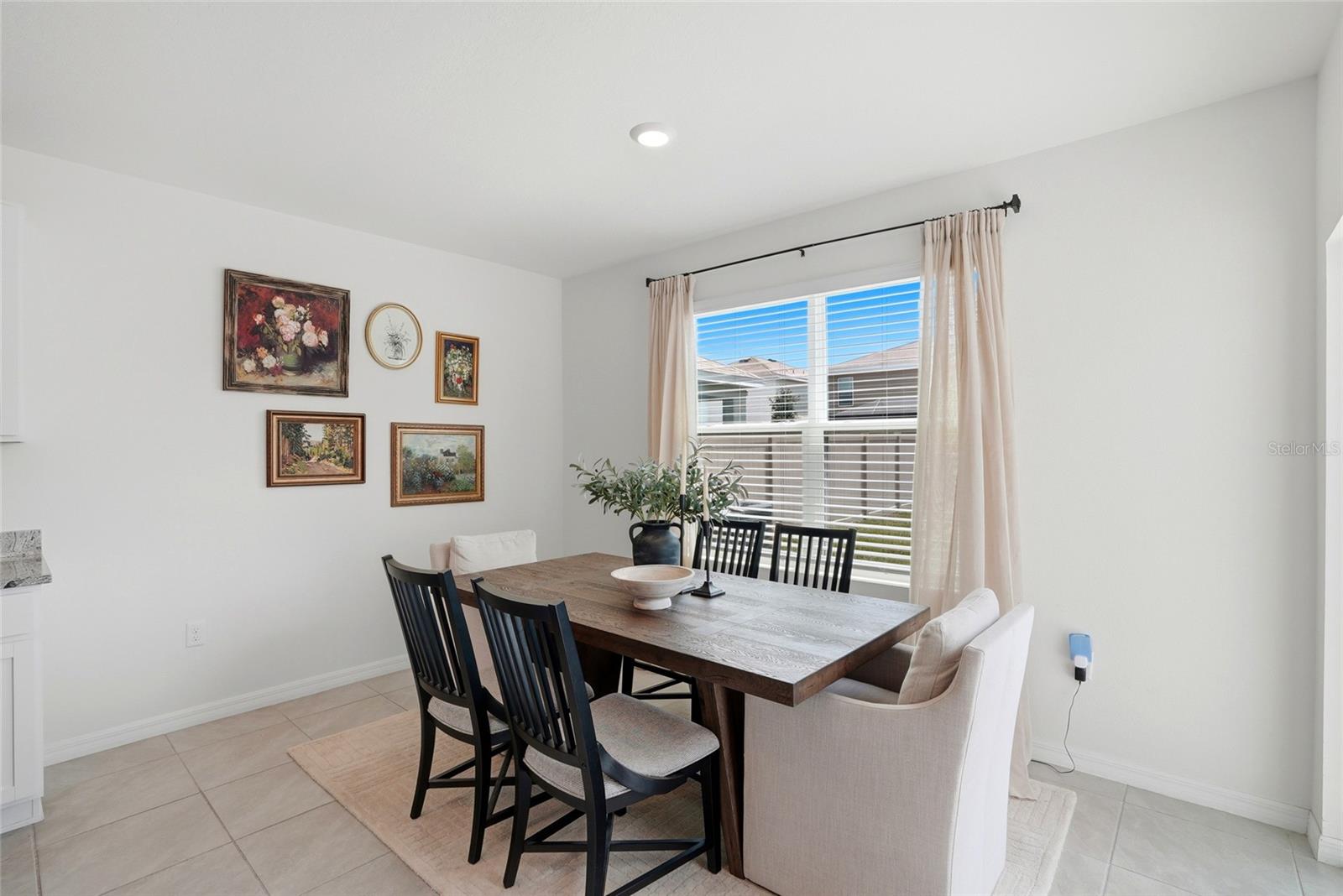 5674 CHORLEYWOOD LN — photo 10