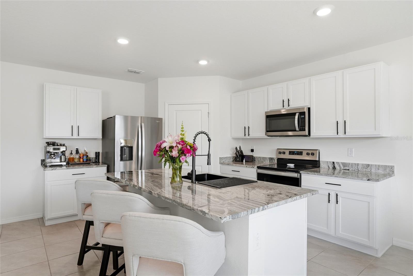 5674 CHORLEYWOOD LN — photo 6