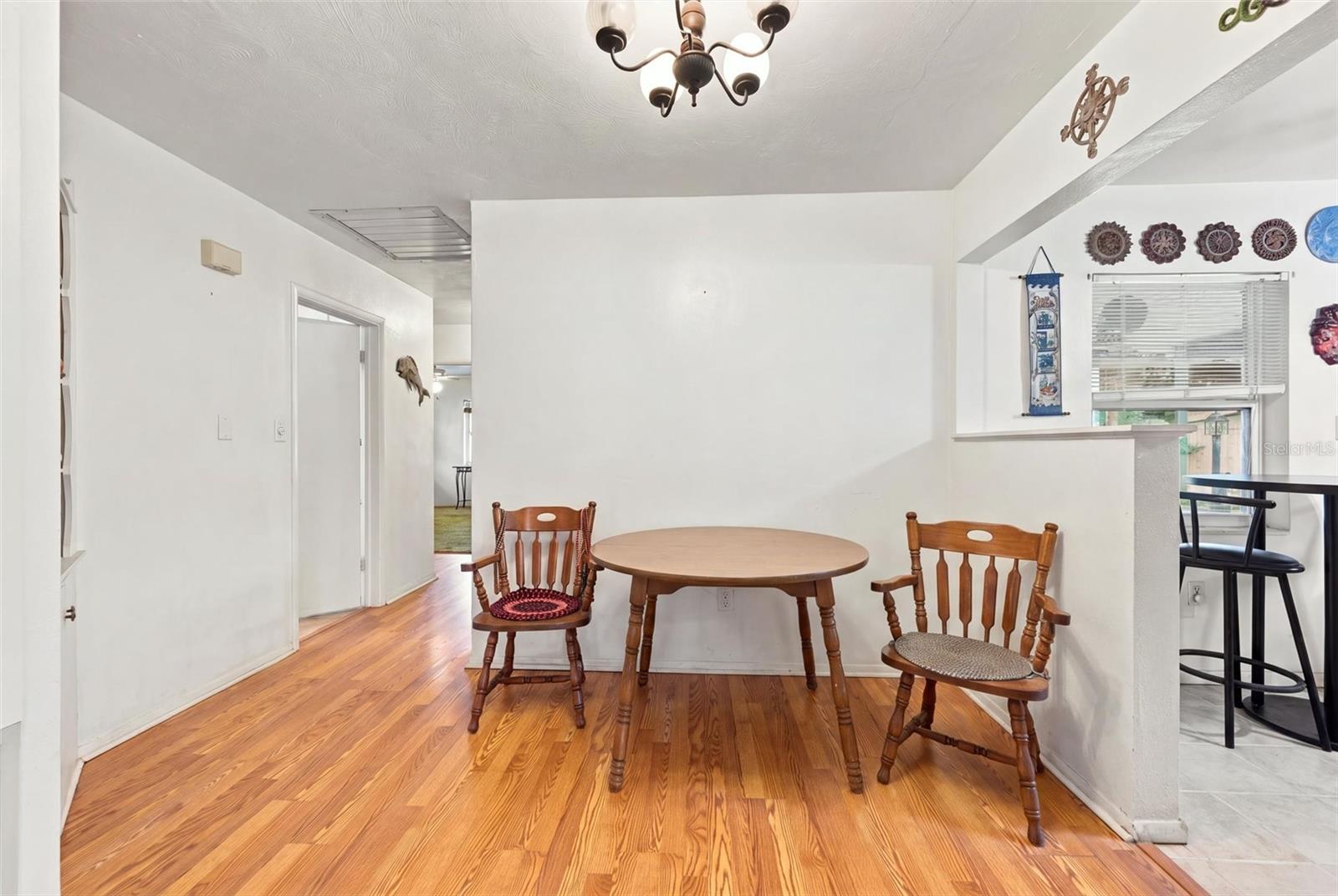 907 42ND ST W — photo 14