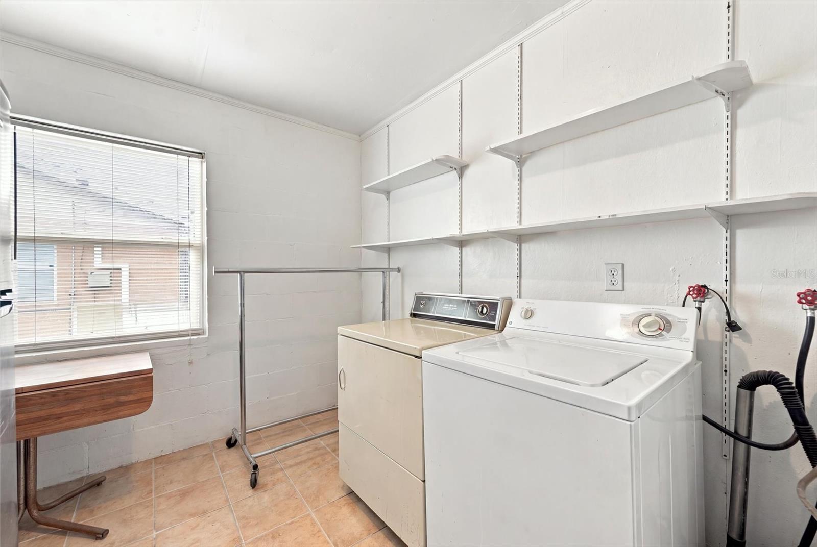 907 42ND ST W — photo 16