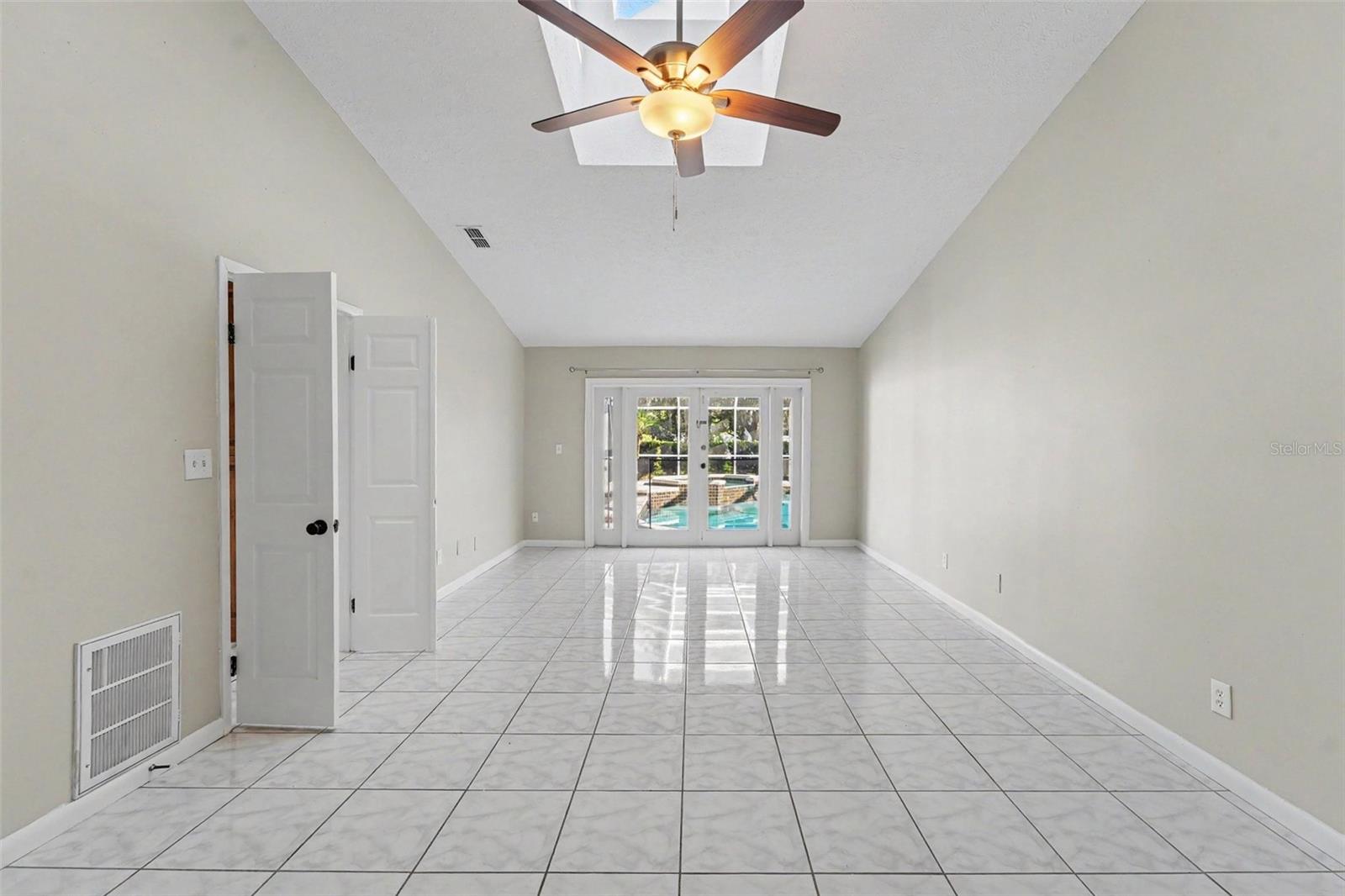 8807 WELLESLY CT — photo 17