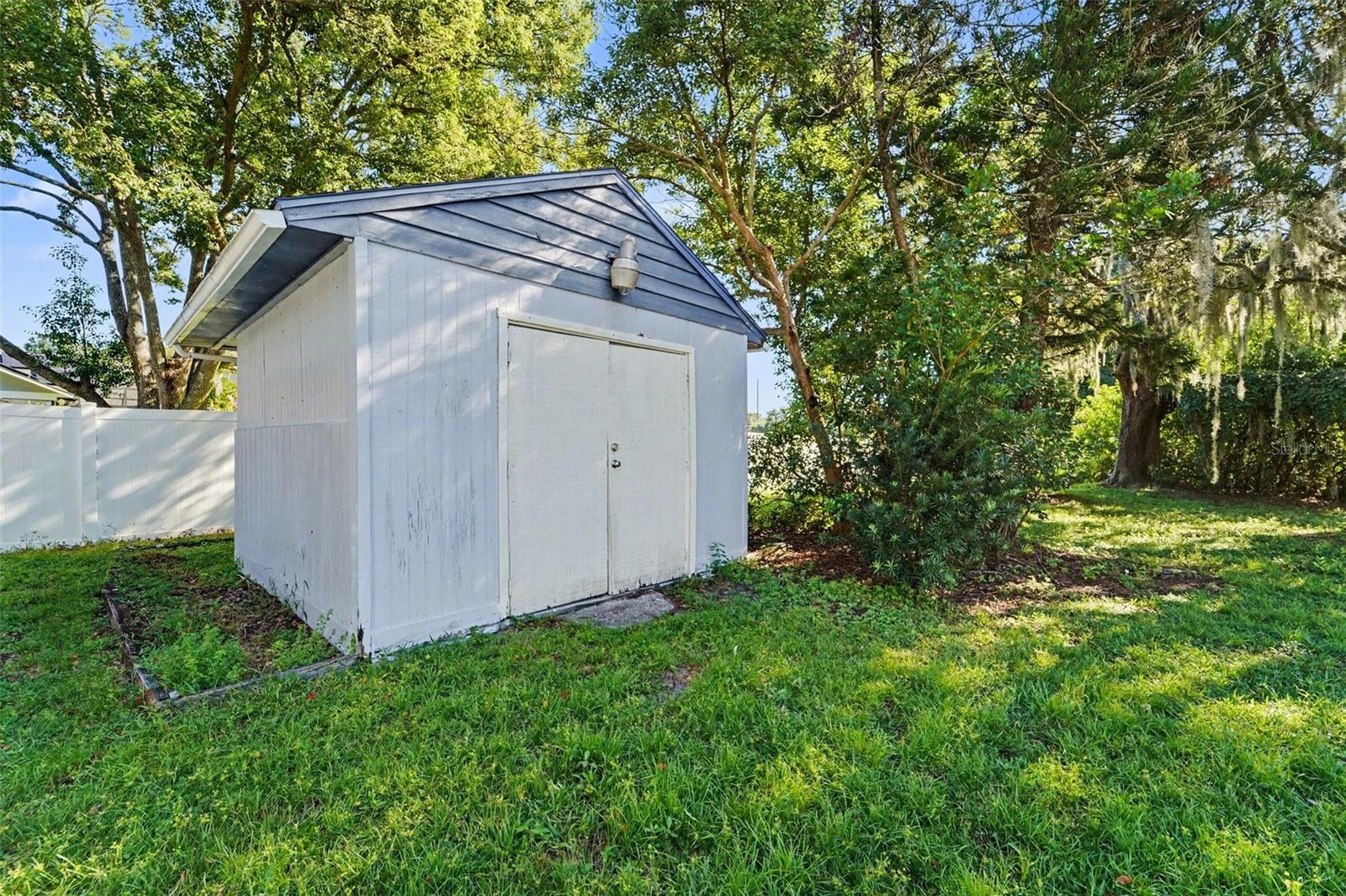 8807 WELLESLY CT — photo 30
