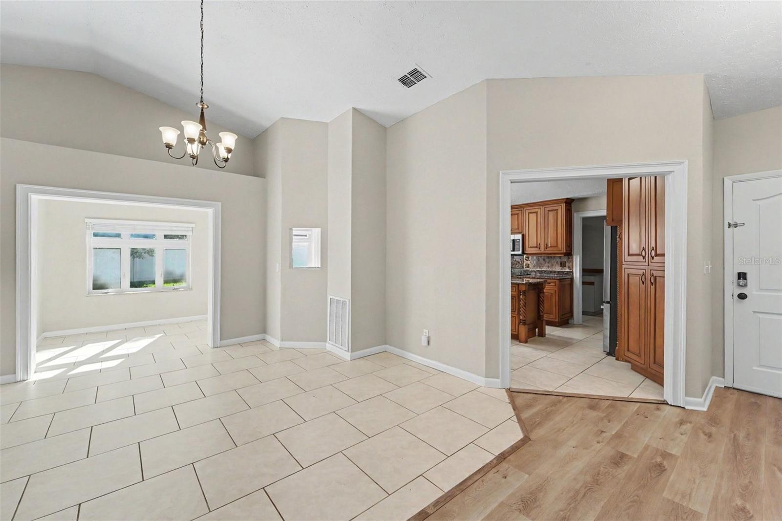 8807 WELLESLY CT — photo 8