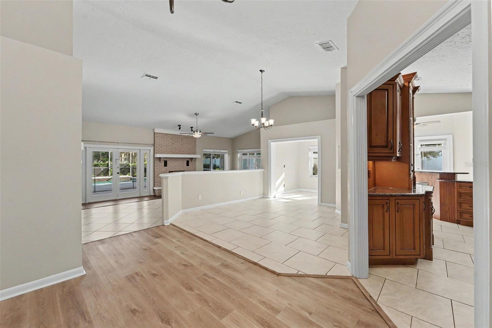 8807 WELLESLY CT — photo 11
