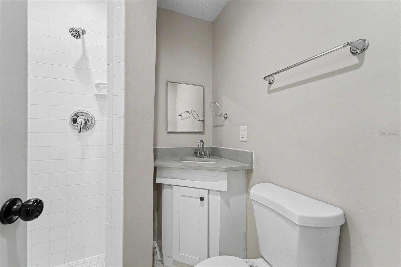 8807 WELLESLY CT — photo 22