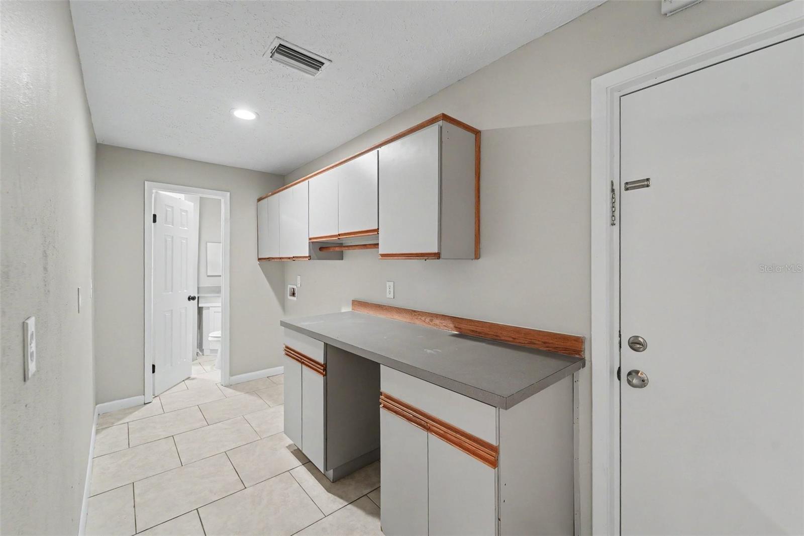8807 WELLESLY CT — photo 23