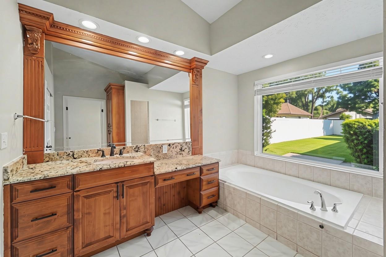 8807 WELLESLY CT — photo 21
