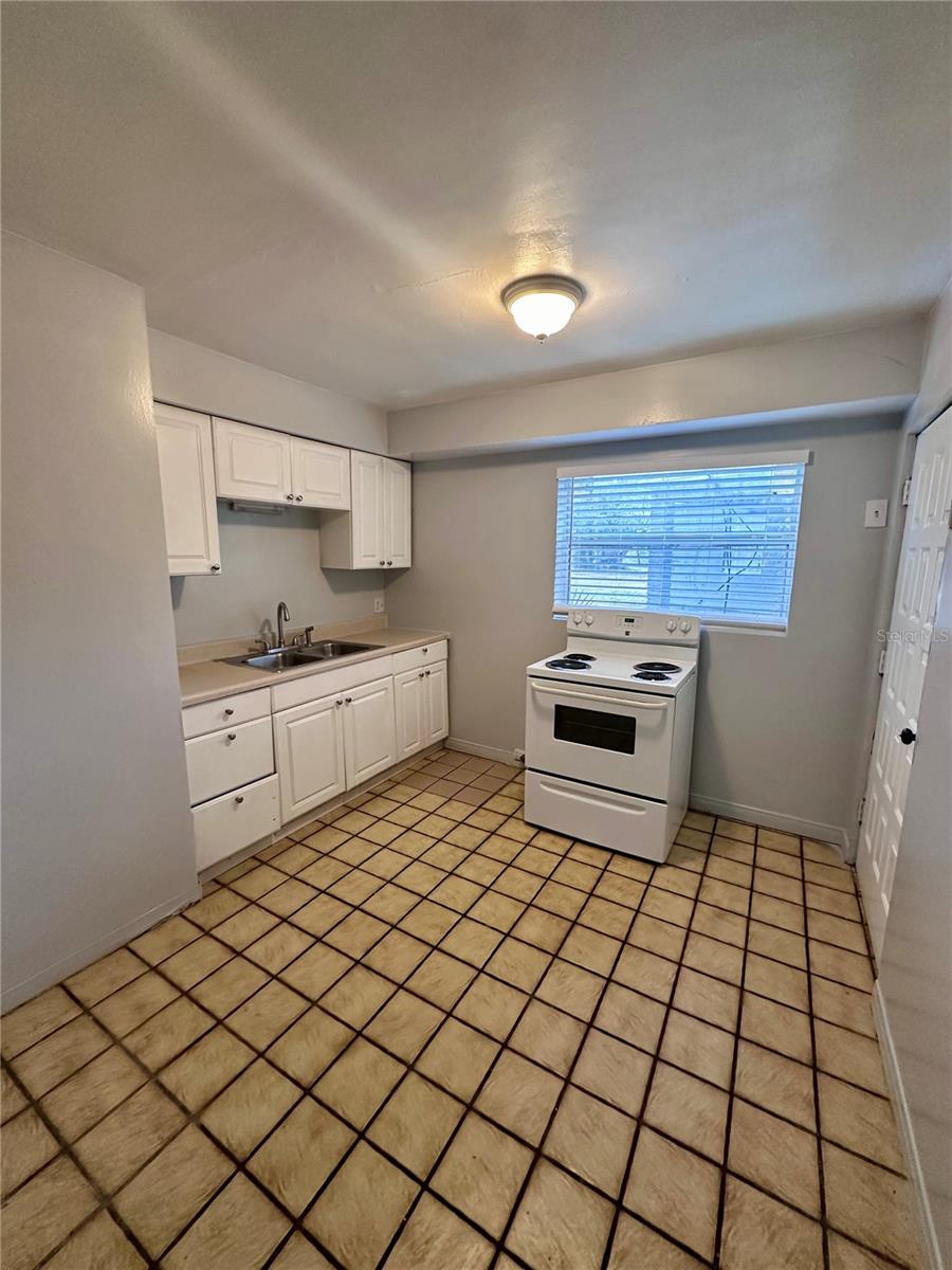 691 W HARBOR DR S #Lower — photo 3
