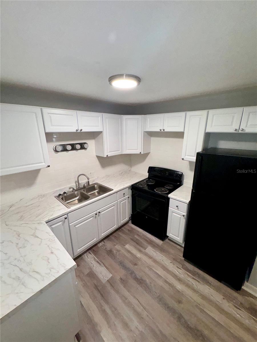 2318 4TH ST S #9 — photo 3