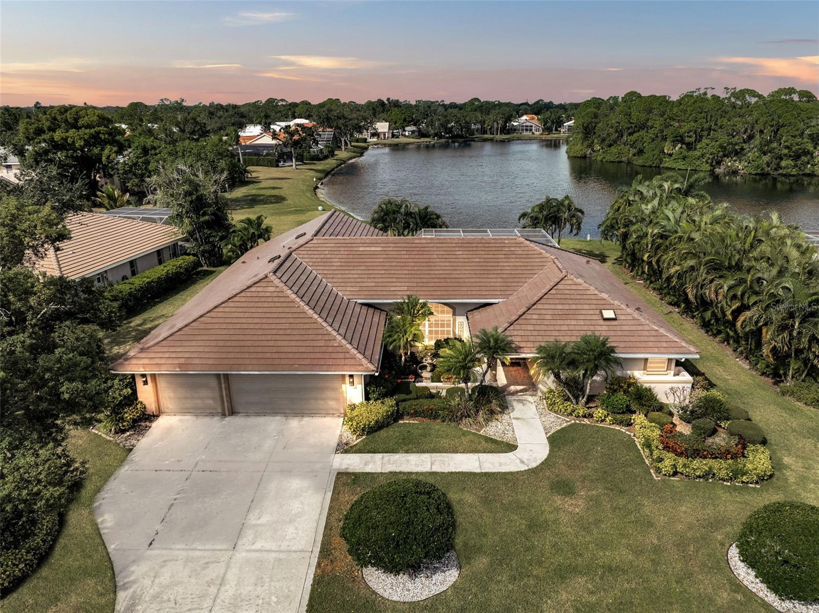 7570 LINKS CT — photo 3