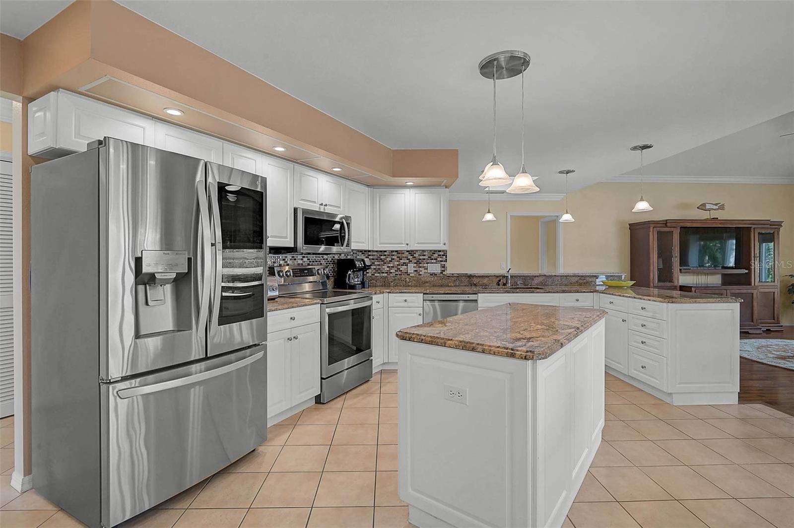 7570 LINKS CT — photo 24