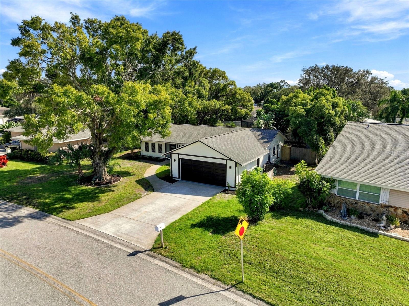 6703 POINTE WEST BLVD — photo 30