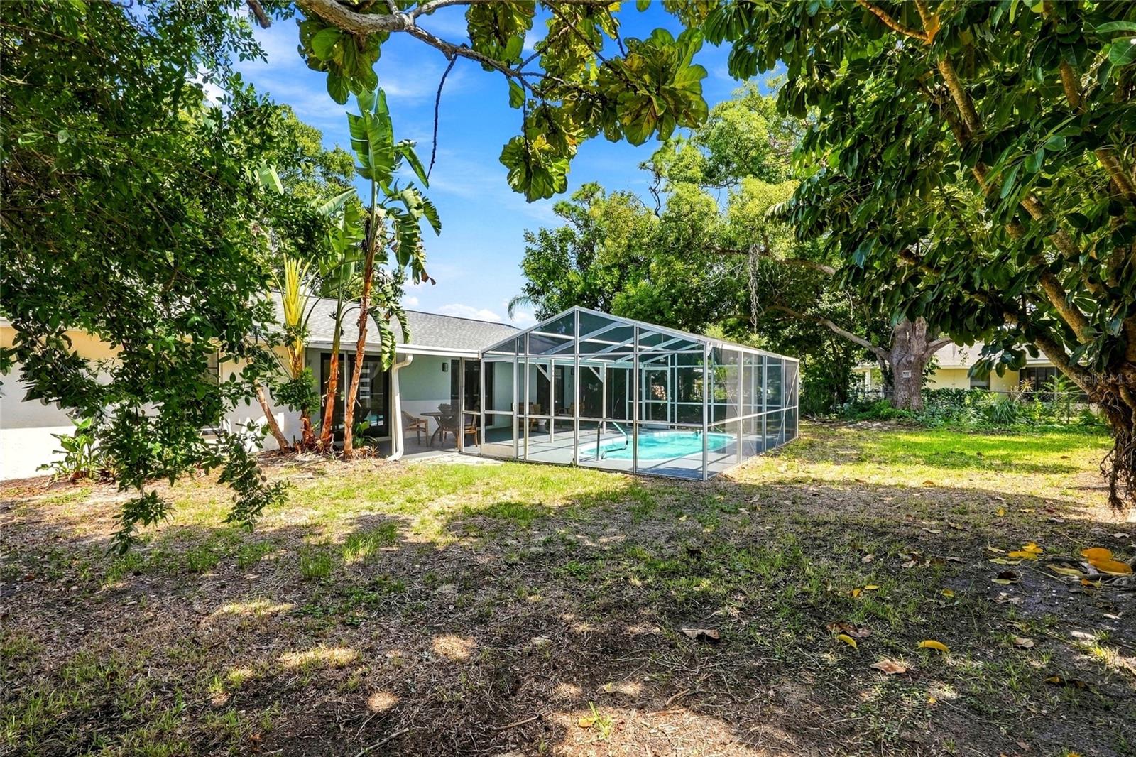 6703 POINTE WEST BLVD — photo 25